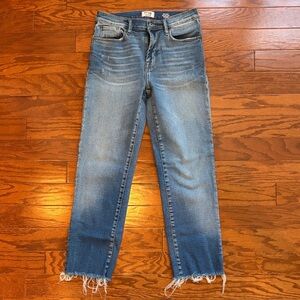 Kensie Faded Blue Cropped Jeans